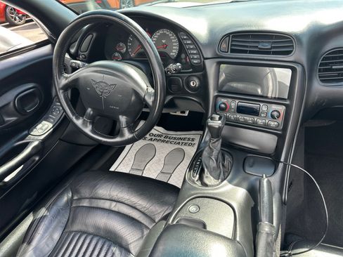 Used 1998 Chevrolet Corvette Convertible w/ Performance Handling Pkg RWD image 24