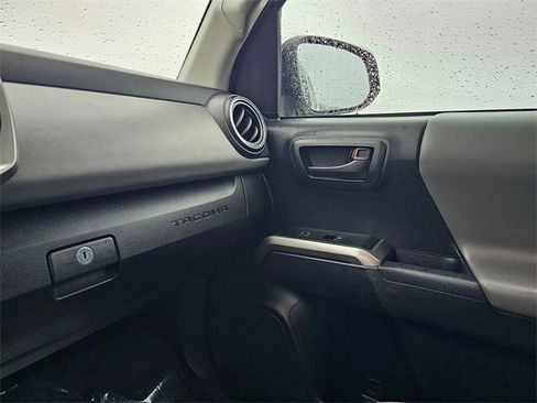 Used 2019 Toyota Tacoma SR5 image 27