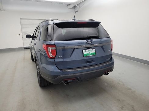 Used 2018 Ford Explorer XLT w/ Equipment Group 202A AWD/4WD image 6