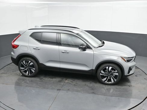 New 2025 Volvo XC40 B5 Ultra w/ Climate Package AWD/4WD image 35