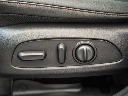 New 2026 Chevrolet Trax RS w/ Sunroof Package FWD image 35