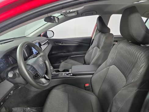 Used 2025 Toyota Camry LE FWD image 14