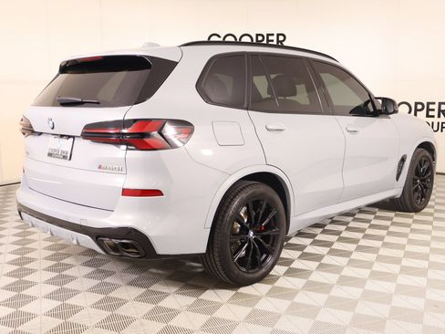 Used 2025 BMW X5 M60i AWD/4WD image 23