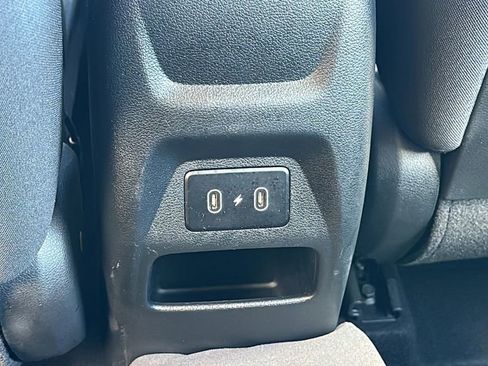 Used 2024 Hyundai Venue SEL image 22