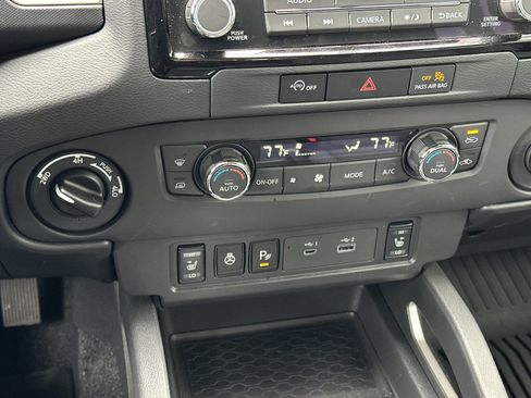 Certified 2024 Nissan Frontier SV w/ Hardbody Edition AWD/4WD image 18