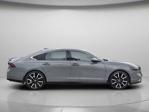 Certified 2024 Honda Accord Touring image 3