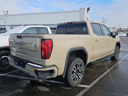 Certified 2022 GMC Sierra 1500 AT4 w/ AT4 Premium Package image 7
