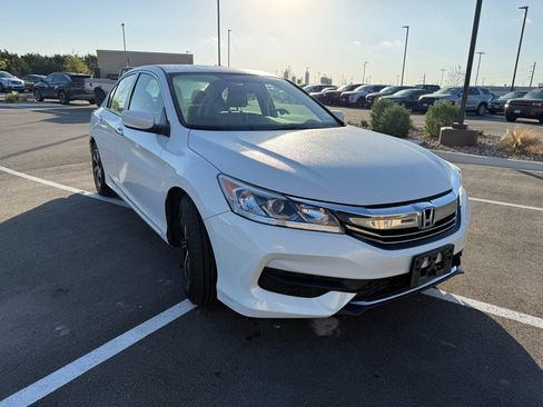 Used 2017 Honda Accord LX image 3