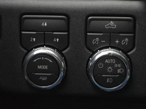 Used 2026 GMC Sierra 2500 SLE w/ SLE Value Package; image 19