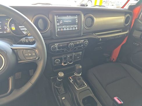 Used 2023 Jeep Wrangler Unlimited w/ Convenience Group AWD/4WD image 6