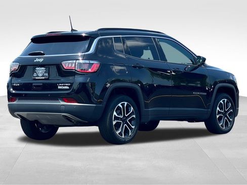 Used 2023 Jeep Compass Limited AWD/4WD image 7