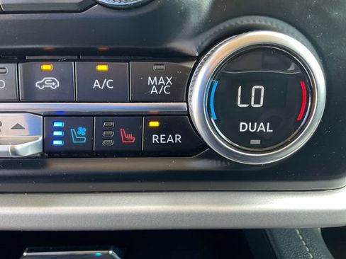 Used 2024 Ford Expedition Max XLT AWD/4WD image 24