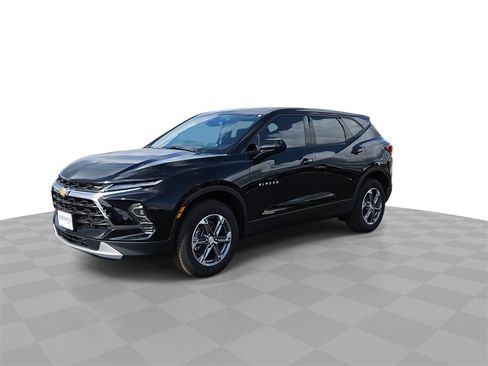 New 2025 Chevrolet Blazer LT w/ Driver Confidence Package image 4