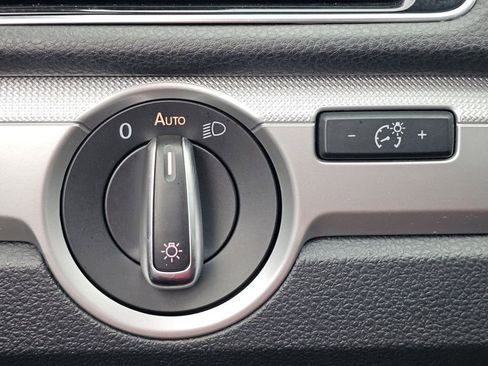 Used 2018 Volkswagen Passat 2.0T S image 13