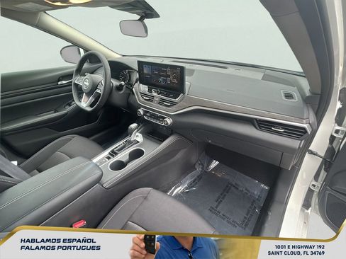 Used 2025 Nissan Altima 2.5 SV w/ SV Premium Package image 31
