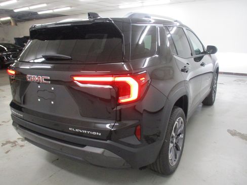 New 2026 GMC Terrain Elevation w/ Elevation Premium Package FWD image 5