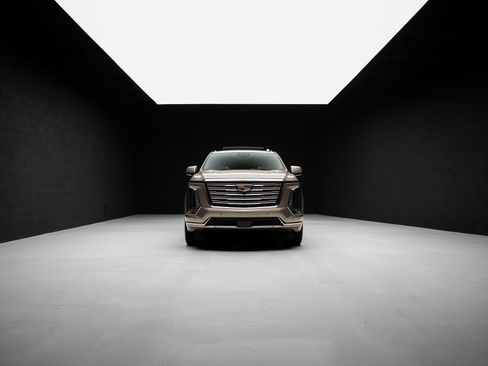 Used 2025 Cadillac Escalade ESV Premium Luxury Platinum AWD/4WD image 90