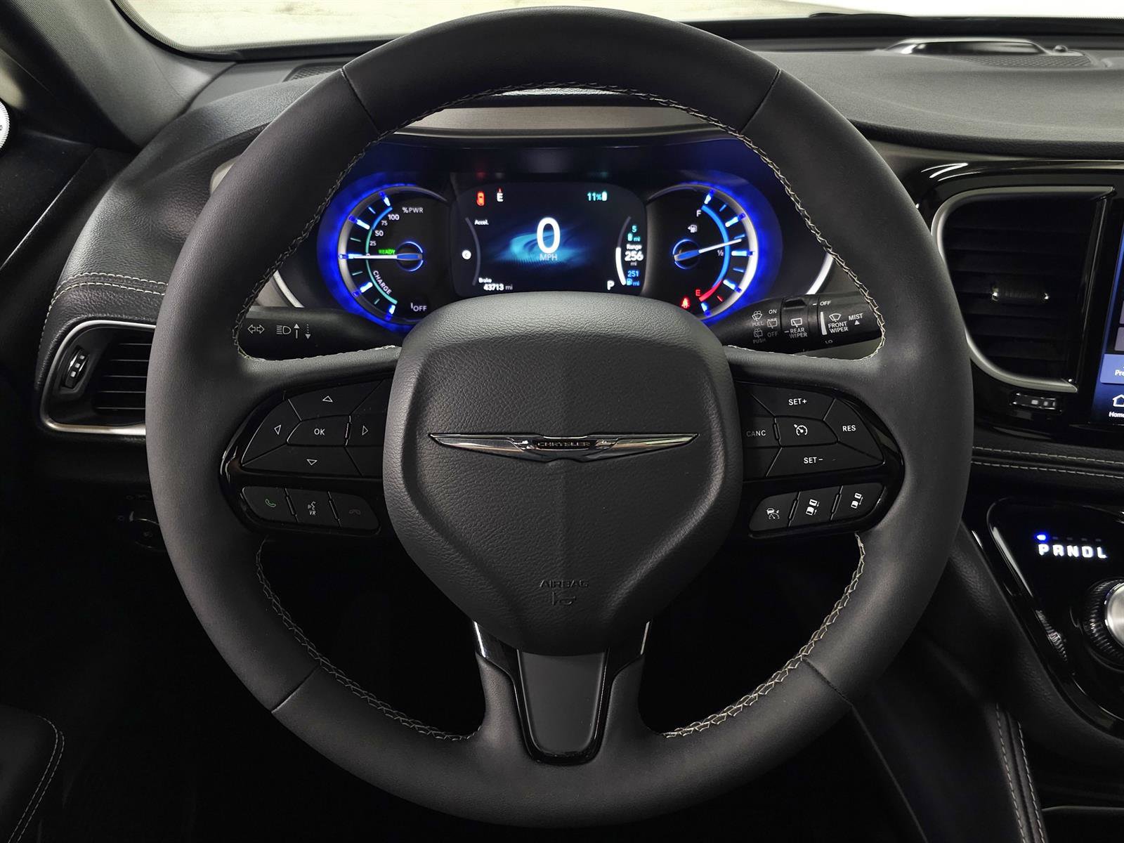Used 2024 Chrysler Pacifica Premium FWD image 19
