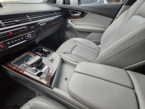 Used 2018 Audi Q7 3.0T Prestige w/ Prestige Package image 37