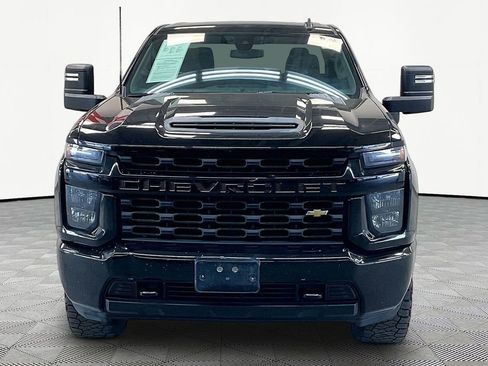 Used 2022 Chevrolet Silverado 2500 Custom w/ Custom Convenience Package AWD/4WD image 2