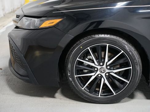 Certified 2023 Toyota Camry SE image 5