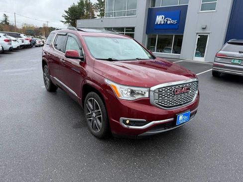 Used 2017 GMC Acadia Denali w/ Technology Package AWD/4WD image 6