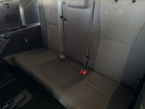 Used 2023 Toyota Highlander LE image 14