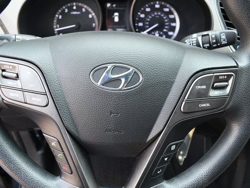 Used 2017 Hyundai Santa Fe Sport FWD image 30