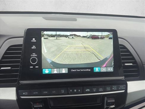 New 2026 Honda Odyssey Touring image 12