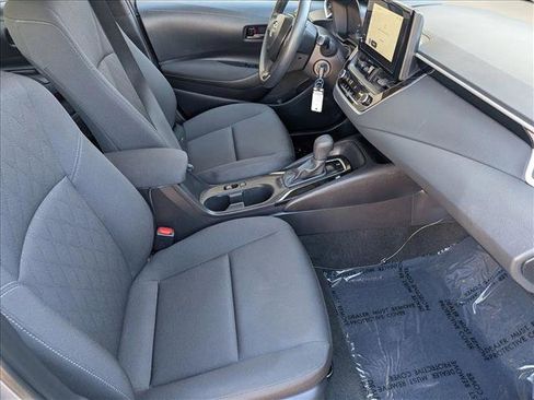 Used 2025 Toyota Corolla LE image 20