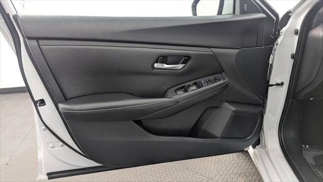 Used 2025 Nissan Sentra SV FWD image 13