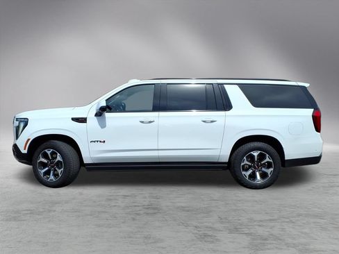 Used 2025 GMC Yukon XL AT4 Ultimate w/ LPO, Floor Liner Package AWD/4WD image 2