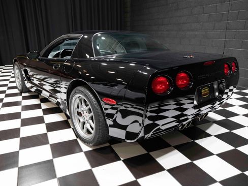 Used 2002 Chevrolet Corvette Z06 w/ Memory Pkg image 21