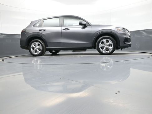 Certified 2023 Honda HR-V LX image 27