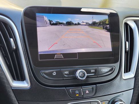 Used 2024 Chevrolet Malibu LT FWD image 19