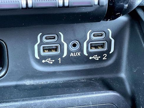 Certified 2024 RAM 1500 Laramie AWD/4WD image 18