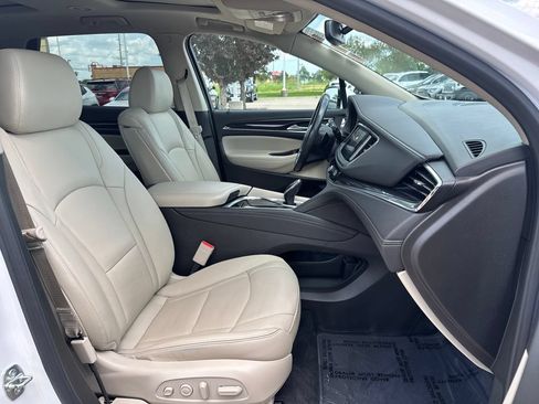 Certified 2021 Buick Enclave Premium w/ Sun and Sites Package AWD/4WD image 37