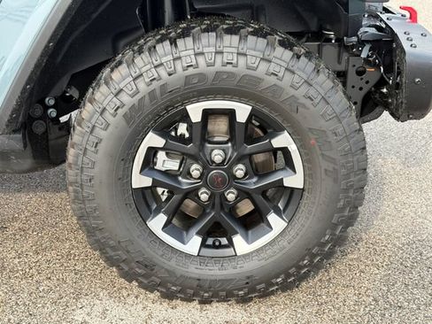 New 2026 Jeep Gladiator Rubicon AWD/4WD image 41