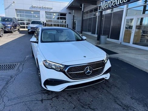 Used 2025 Mercedes-Benz E 450 4MATIC Sedan image 3