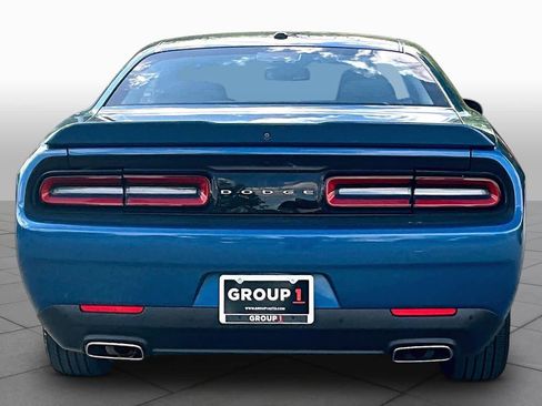 Used 2020 Dodge Challenger SXT w/ Driver Convenience Group RWD image 5