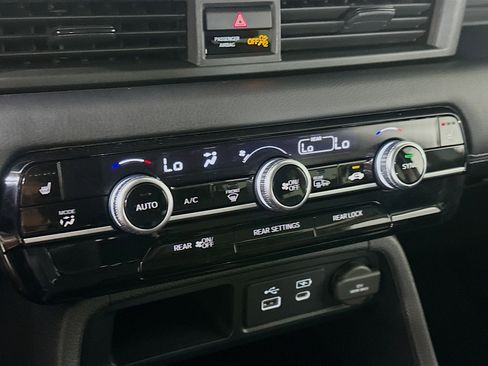 Used 2023 Honda Pilot Touring image 23