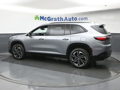 Used 2025 Buick Enclave Sport Touring w/ Power Package AWD/4WD image 19