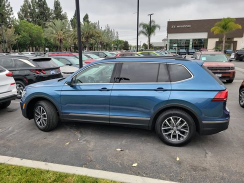 Used 2020 Volkswagen Tiguan SE FWD image 4