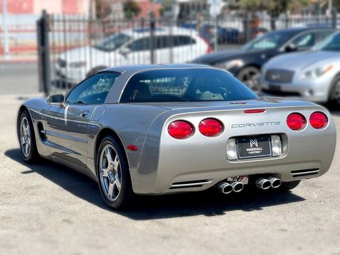 Used 1998 Chevrolet Corvette Coupe w/ Memory Pkg RWD image 6