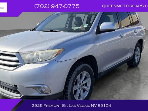 Used 2012 Toyota Highlander SE w/ Tow Pkg AWD/4WD image 1