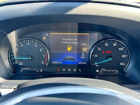 Used 2022 Ford Explorer XLT image 12