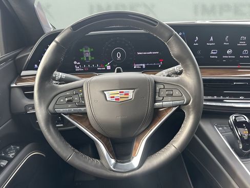Used 2024 Cadillac Escalade ESV Premium Luxury Platinum image 17