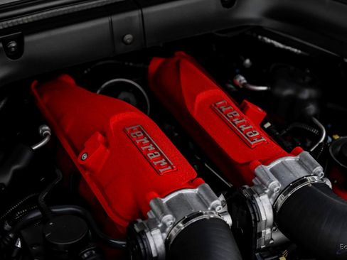 Used 2016 Ferrari California T image 91