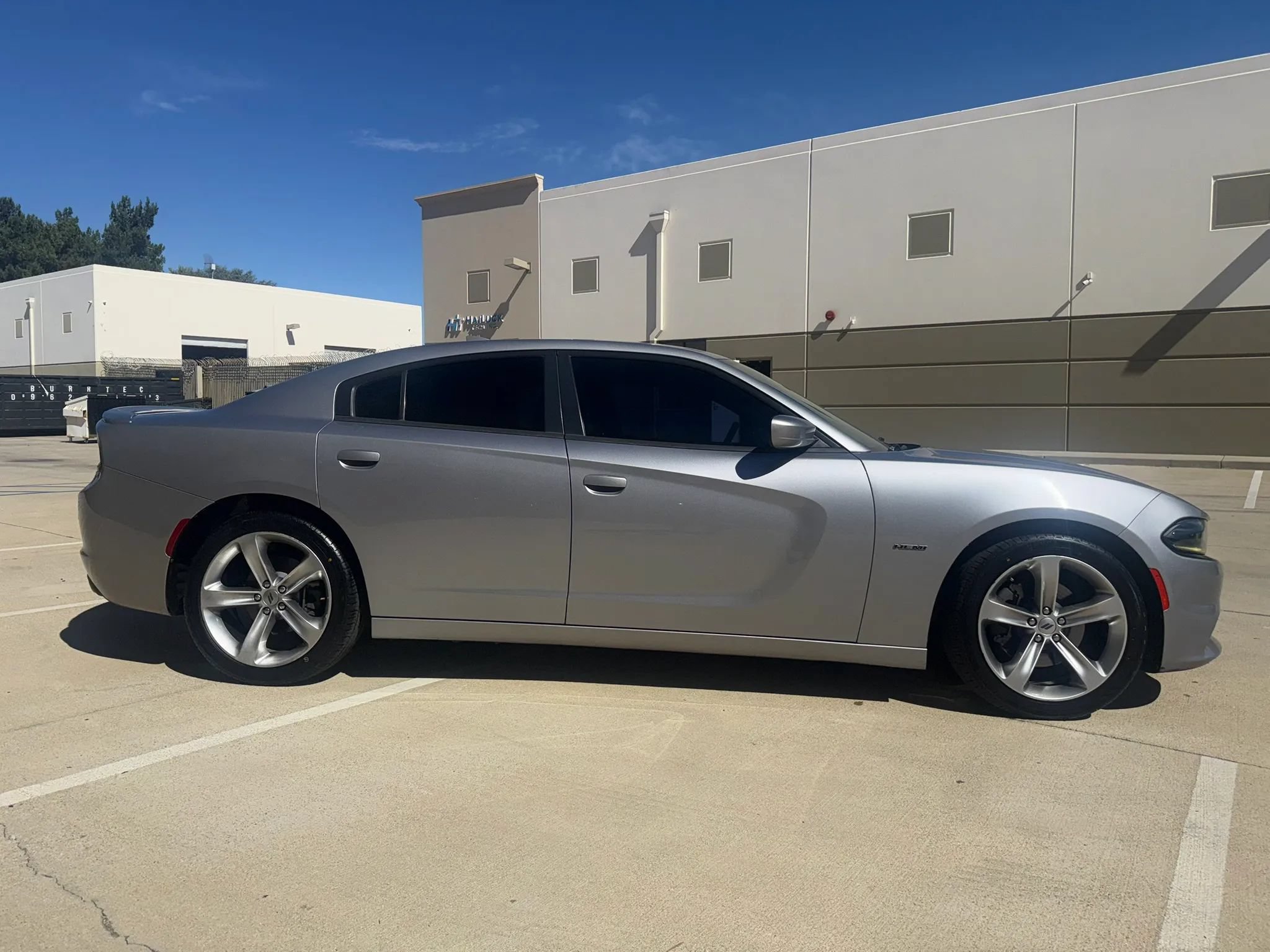 Used 2018 Dodge Charger R/T RWD image 6