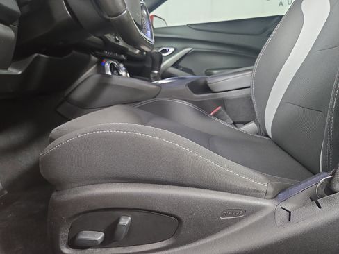 Used 2019 Chevrolet Camaro LT image 28